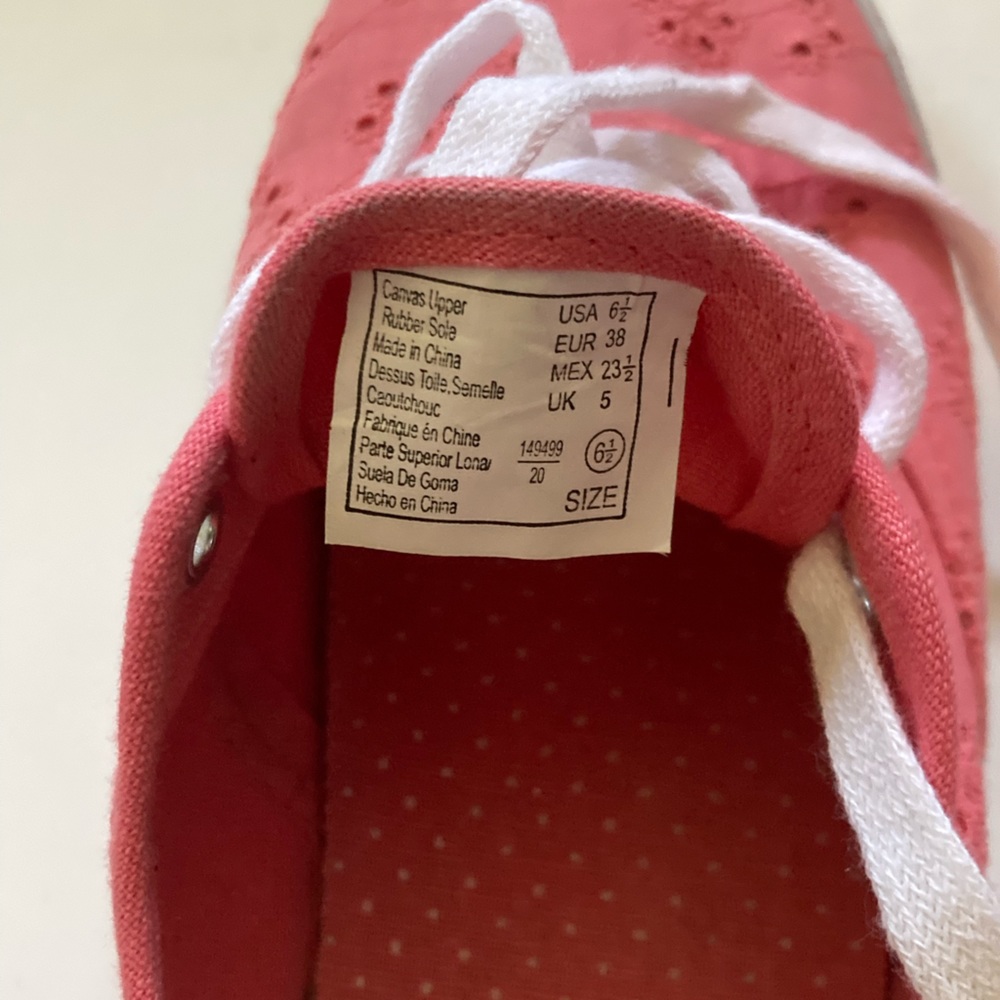 Coral sneakers - Picture 2 of 3